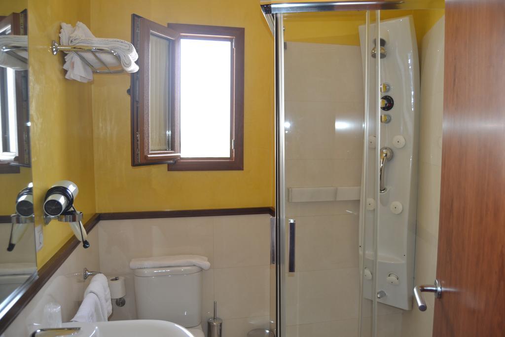 Hostal Al-Andalus Conil De La Frontera Dış mekan fotoğraf